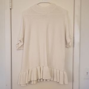 White/Light Cream Short-Sleeve Sweater